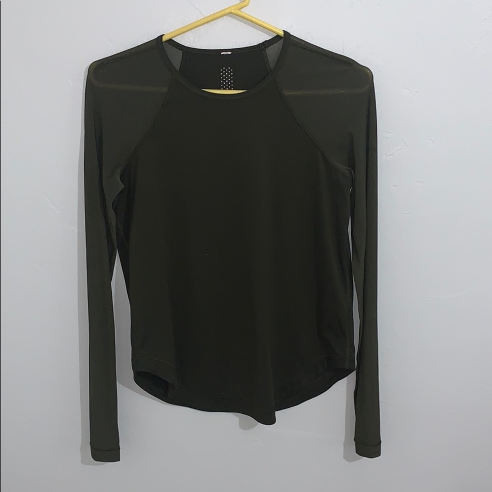 Lululemon top
